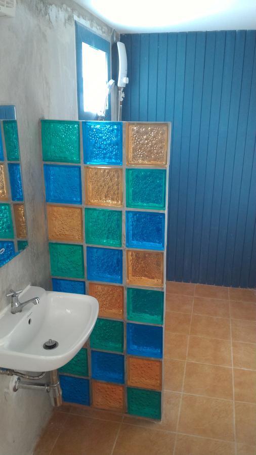 Uj Apartment Bang Saen Bagian luar foto
