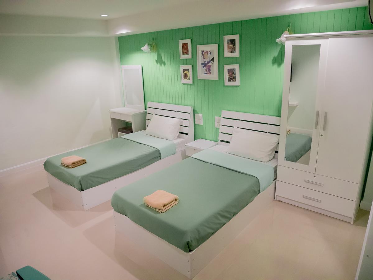 Uj Apartment Bang Saen Bagian luar foto